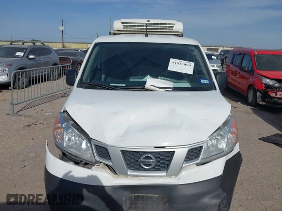 2015 Nissan NV200 SV with VIN 3N6CM0KN1FK700005, listed as a IAAI auction lot 41833099 with Not Provided miles. Bid and sale history available at carsss.com. Image 12.