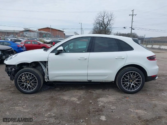 2018 Porsche Macan with VIN WP1AA2A54JLB20602, listed as a IAAI auction lot 41610622 with 65,358 mi miles. Bid and sale history available at carsss.com. Image 15.