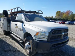 2018 Ram 3500 Tradesman with VIN 3C7WRSCL3JG165767, listed as a IAAI auction lot 40612945 with 1 mi miles. Bid and sale history available at carsss.com. Image 1.
