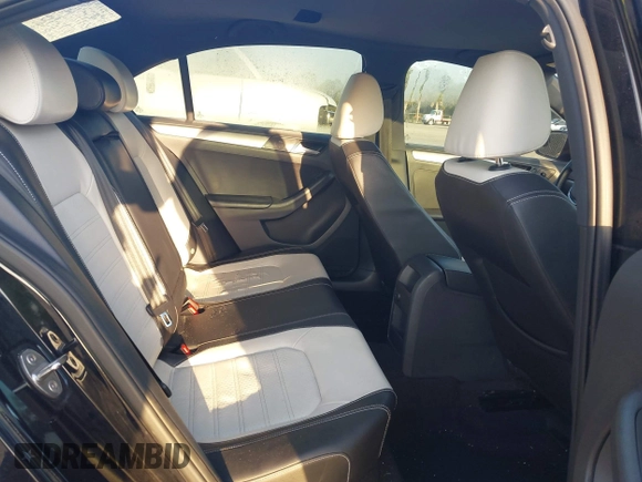 2016 Volkswagen Jetta Sport z VIN 3VWD17AJ5GM335337, wystawiony jako IAAI lot #42081987 z przebiegiem 93 215 mil mil oraz . Historia ofert i sprzedaży dostępna na DreamBid. Obrazek 8.