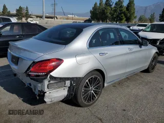 2019 Mercedes-Benz C 300 with VIN 55SWF8DB5KU316936, listed as a Copart auction lot 57279155 with 31,329 mi miles and Salvage title. Bid and sale history available at DreamBid. Image 3.