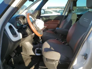 2014 FIAT 500L Trekking with VIN ZFBCFADH3EZ003868, listed as a Copart auction lot 88473055 with 102,132 mi miles and Salvage Title. Bid and sale history available at DreamBid. Image 7.