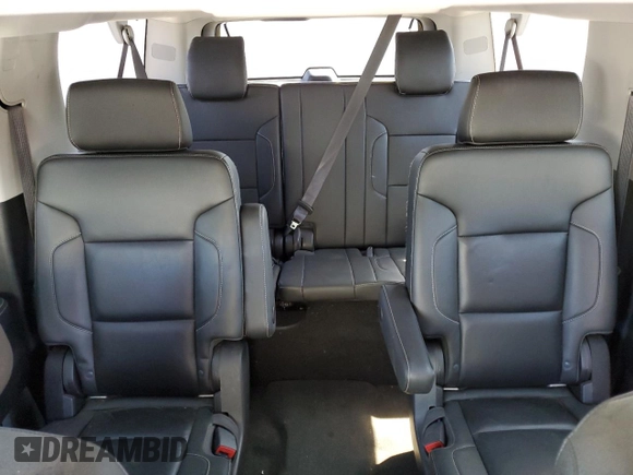 2018 Chevrolet Suburban LT z VIN 1GNSKHKC3JR136930, wystawiony jako Copart lot #54765635 z przebiegiem 42 047 mil mil oraz Czysty tytuł • Clean title. Historia ofert i sprzedaży dostępna na DreamBid. Obrazek 10.