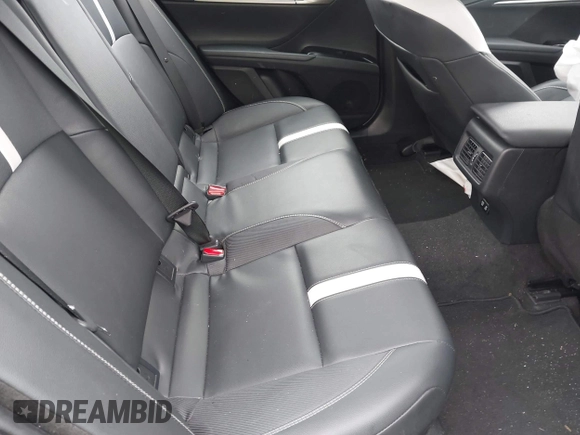 2025 Toyota Camry LE z VIN 4T1DBADK7SU513802, wystawiony jako IAAI lot #42259217 z przebiegiem 27 379 mil mil oraz . Historia ofert i sprzedaży dostępna na DreamBid. Obrazek 8.