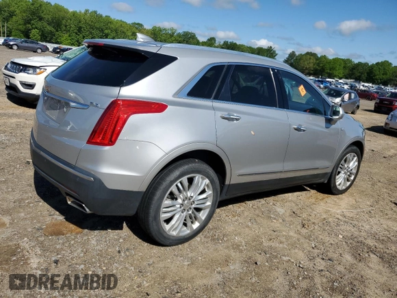 2019 Cadillac XT5 Premium Luxury FWD z VIN 1GYKNERS5KZ235627, wystawiony jako Copart lot #52512755 z przebiegiem Nie podano mil oraz Szkody całkowita. Historia ofert i sprzedaży dostępna na DreamBid. Obrazek 3.