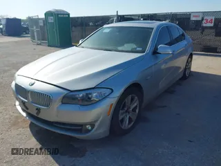 2013 BMW 5 Series 528i xDrive with VIN WBAXH5C5XDD114174, listed as a IAAI auction lot 41934972 with 127,193 mi miles. Bid and sale history available at carsss.com. Image 6.