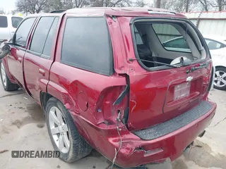 2006 Chevrolet TrailBlazer LT with VIN 1GNES13H162266610, listed as a IAAI auction lot 41630250 with 176,610 mi miles. Bid and sale history available at carsss.com. Image 3.