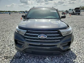 2023 Ford Explorer XLT with VIN 1FMSK7DH9PGC37708, listed as a Copart auction lot 60152715 with 17,697 mi miles and Salvage title. Bid and sale history available at DreamBid. Image 5.