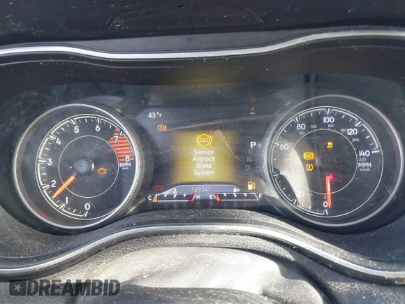 2019 Jeep Cherokee Limited with VIN 1C4PJMDX8KD121008, listed as a IAAI auction lot 41748829 with 129,247 mi miles. Bid and sale history available at carsss.com. Image 7.