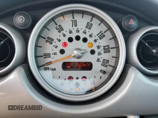 2003 MINI Hardtop с VIN WMWRC33453TJ52080, выставлен на аукционе Copart как лот 53992385 с пробегом 60 622 миль миль и Чистый • Clean title. История ставок и продаж доступна на DreamBid. Изображение 9.