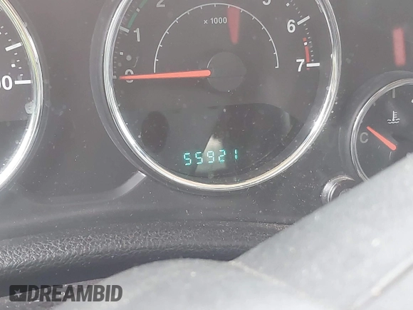 2013 Jeep Wrangler Unlimited Sport z VIN 1C4BJWDG7DL522421, wystawiony jako IAAI lot #41492425 z przebiegiem 55 921 mil mil oraz . Historia ofert i sprzedaży dostępna na DreamBid. Obrazek 7.