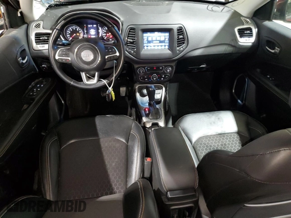 2020 Jeep Compass Latitude с VIN 3C4NJDBBXLT255903, выставлен на аукционе Copart как лот 57358385 с пробегом 29 359 миль миль и Списание • Salvage title. История ставок и продаж доступна на DreamBid. Изображение 8.