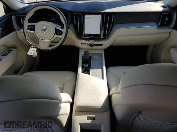 2023 Volvo XC60 Plus Dark Theme z VIN YV4L12RW5P1368043, wystawiony jako Copart lot #49737455 z przebiegiem 11 627 mil mil oraz Szkoda całkowita • Salvage title. Historia ofert i sprzedaży dostępna na DreamBid. Obrazek 8.