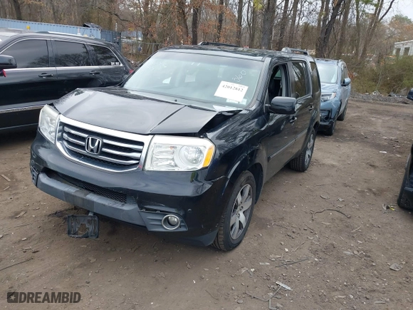 2013 Honda Pilot Touring with VIN 5FNYF4H9XDB045255, listed as a IAAI auction lot 42012812 with 209,956 mi miles. Bid and sale history available at carsss.com. Image 17.