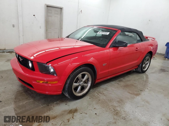 2005 Ford Mustang GT Deluxe with VIN 1ZVFT85H455241680, listed as a Copart auction lot 82101444 with 51,114 mi miles and Salvage Title. Bid and sale history available at DreamBid. Image 1.