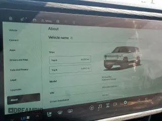 2025 Rivian R1S Adventure z VIN 7PDSGBBA3SN046975, wystawiony jako Copart lot #61790405 z przebiegiem 8 427 mil mil oraz Szkoda całkowita • Salvage title. Historia ofert i sprzedaży dostępna na DreamBid. Obrazek 9.