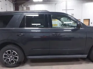 2024 Ford Expedition XLT with VIN 1FMJU1J85REA58605, listed as a IAAI auction lot 41997672 with 37,336 mi miles. Bid and sale history available at carsss.com. Image 14.