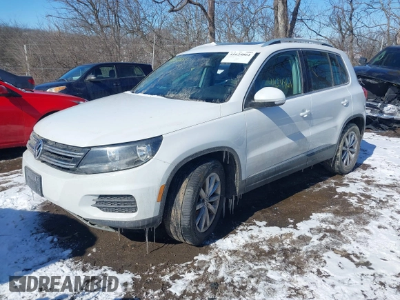 2017 Volkswagen Tiguan Wolfsburg Edition с VIN WVGRV7AX1HK005782, выставлен на аукционе IAAI как лот 41624861 с пробегом 114 660 миль миль и . История ставок и продаж доступна на DreamBid. Изображение 17.