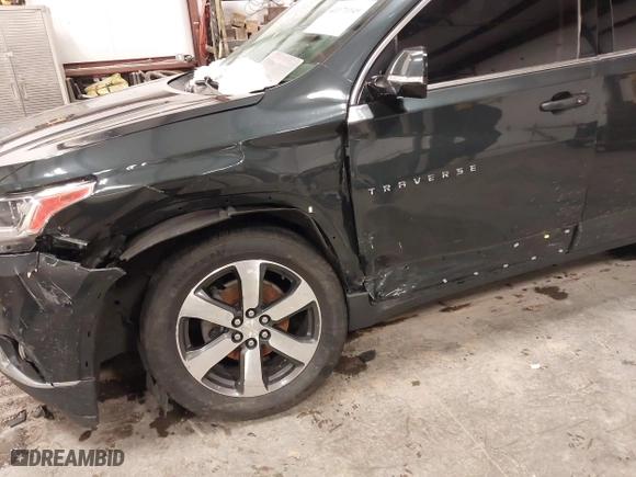 2019 Chevrolet Traverse LT Leather with VIN 1GNERHKW1KJ140266, listed as a IAAI auction lot 41171149 with 86,223 mi miles. Bid and sale history available at carsss.com. Image 6.