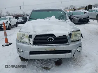 2006 Toyota Tacoma with VIN 5TEUU42N36Z293472, listed as a IAAI auction lot 41320155 with 105,230 mi miles. Bid and sale history available at carsss.com. Image 12.