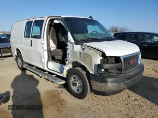 2023 GMC Savana Cargo Van with VIN 1GTW7AFP1P1207386, listed as a Copart auction lot 47642855 with 17,511 mi miles and Clean Title. Bid and sale history available at carsss.com. Image 4.