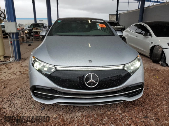 2024 Mercedes-Benz EQS 450 z VIN W1KCG2EB9RA046776, wystawiony jako Copart lot #49003545 z przebiegiem 3 277 mil mil oraz Szkoda całkowita • Salvage title. Historia ofert i sprzedaży dostępna na DreamBid. Obrazek 5.