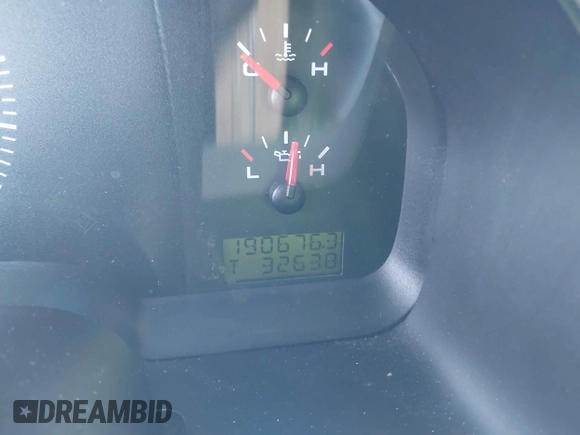 2004 Ford F-150 XL with VIN 1FTRF12W94NB36309, listed as a IAAI auction lot 42494592 with 190,676 mi miles and . Bid and sale history available at DreamBid. Image 16.