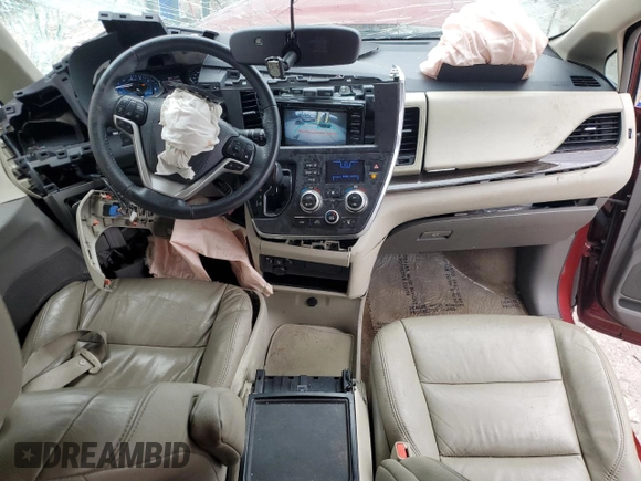 2018 Toyota Sienna XLE Auto Access Seat with VIN 5TDYZ3DC4JS915964, listed as a Copart auction lot 45853275 with 92,614 mi miles and Non repairable. Bid and sale history available at DreamBid. Image 8.