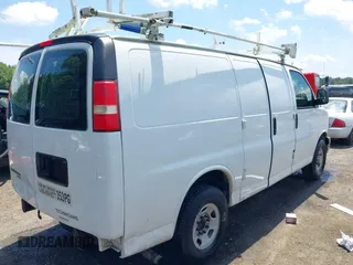 2013 Chevrolet Express Cargo z VIN 1GCWGFBA5D1125154, wystawiony jako IAAI lot #42746664 z przebiegiem 173 998 mil mil oraz . Historia ofert i sprzedaży dostępna na DreamBid. Obrazek 4.