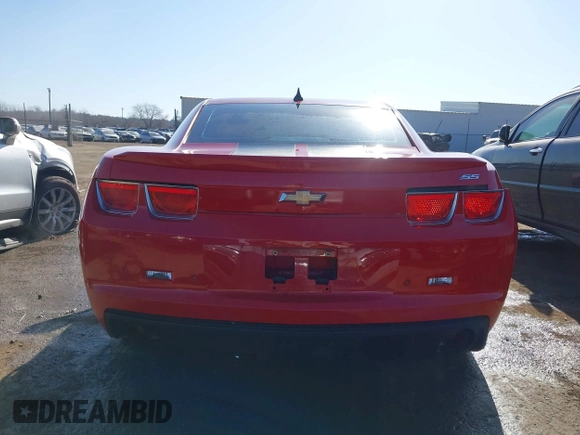 2010 Chevrolet Camaro 2SS z VIN 2G1FK1EJ0A9155885, wystawiony jako IAAI lot #41792691 z przebiegiem 147 389 mil mil oraz . Historia ofert i sprzedaży dostępna na DreamBid. Obrazek 16.