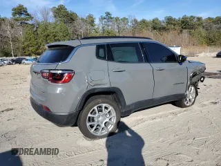 2024 Jeep Compass Latitude Lux with VIN 3C4NJDFN8RT599968, listed as a Copart auction lot 47400875 with 13,593 mi miles and Salvage title. Bid and sale history available at DreamBid. Image 3.