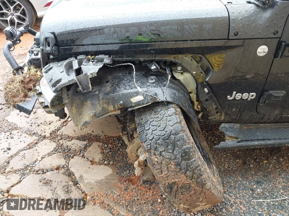2020 Jeep Wrangler Unlimited Sport with VIN 1C4HJXDM8LW320626, listed as a IAAI auction lot 42267182 with 72,170 mi miles and . Bid and sale history available at DreamBid. Image 17.