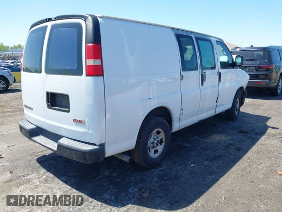 2007 GMC Savana Cargo with VIN 1GTFG15X471232980, listed as a IAAI auction lot 42097893 with 104,328 mi miles. Bid and sale history available at carsss.com. Image 4.