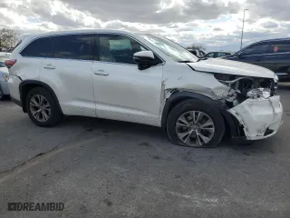 2015 Toyota Highlander LE with VIN 5TDBKRFH9FS079498, listed as a Copart auction lot 48985375 with 90,293 mi miles and Salvage Title. Bid and sale history available at carsss.com. Image 4.