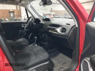 2018 Jeep Renegade Latitude with VIN ZACCJBBB8JPH30688, listed as a IAAI auction lot 42205960 with Not Provided miles and . Bid and sale history available at carsss.com. Image 5.