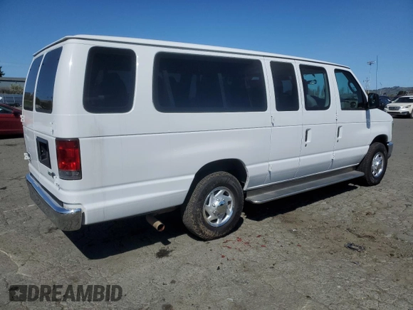2014 Ford Econoline Passenger XL z VIN 1FBSS3BL7EDB04033, wystawiony jako Copart lot #48813185 z przebiegiem 328 267 mil mil oraz Szkoda całkowita • Salvage title. Historia ofert i sprzedaży dostępna na DreamBid. Obrazek 3.