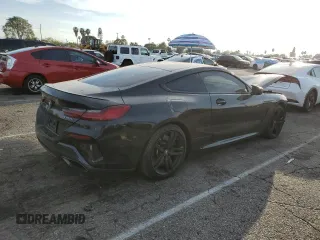 2019 BMW 8 Series M850i xDrive z VIN WBABC4C55KBU95900, wystawiony jako Copart lot #89306305 z przebiegiem Nie podano mil oraz Tytuł czysty. Historia ofert i sprzedaży dostępna na DreamBid. Obrazek 3.