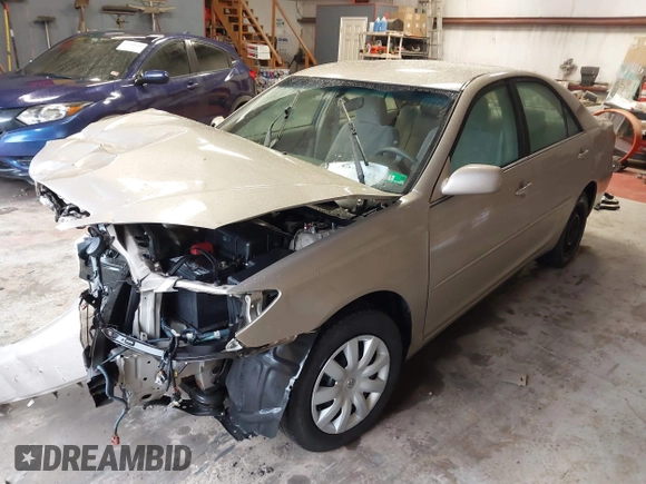 2006 Toyota Camry STD with VIN 4T1BE32K06U152044, listed as a IAAI auction lot 41578843 with 224,492 mi miles. Bid and sale history available at carsss.com. Image 18.