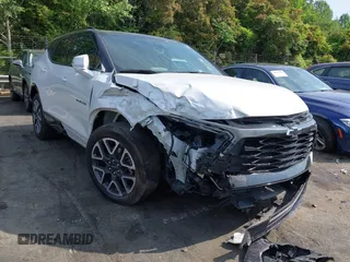 2024 Chevrolet Blazer RS z VIN 3GNKBKRSXRS143036, wystawiony jako IAAI lot #42117715 z przebiegiem 16 093 mil mil oraz . Historia ofert i sprzedaży dostępna na DreamBid. Obrazek 1.