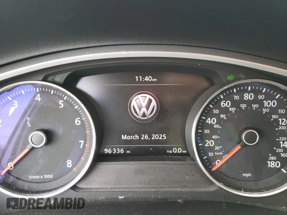 2013 Volkswagen Touareg Exec z VIN WVGEF9BP6DD011274, wystawiony jako Copart lot #50680105 z przebiegiem 96 336 mil mil oraz Szkody całkowita. Historia ofert i sprzedaży dostępna na DreamBid. Obrazek 9.