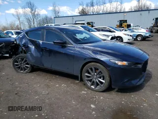 2019 Mazda Mazda3 Hatchback w/Preferred Pkg with VIN JM1BPBMMXK1136923, listed as a Copart auction lot 45404943 with 22,801 mi miles. Bid and sale history available at carsss.com. Image 4.