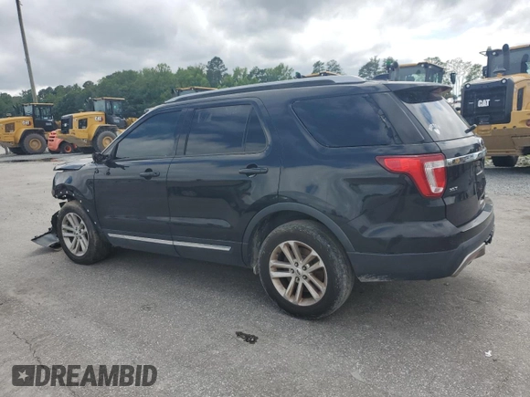 2017 Ford Explorer XLT z VIN 1FM5K7D80HGC17927, wystawiony jako Copart lot #58684995 z przebiegiem 108 027 mil mil oraz Czysty tytuł • Clean title. Historia ofert i sprzedaży dostępna na DreamBid. Obrazek 2.