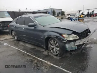 2012 Infiniti M Hybrid with VIN JN1EY1AP7CM910647, listed as a Copart auction lot 44309725 with 97,833 mi miles and Salvage Title. Bid and sale history available at carsss.com. Image 4.