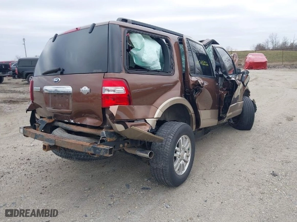 2012 Ford Expedition XLT with VIN 1FMJU1J57CEF20286, listed as a IAAI auction lot 41748332 with 1 mi miles. Bid and sale history available at carsss.com. Image 4.