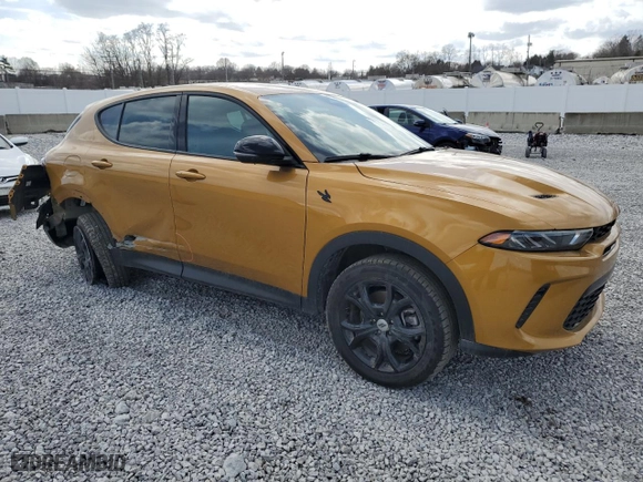 2024 Dodge Hornet GT with VIN ZACNDFAN9R3A18163, listed as a Copart auction lot 49712125 with 22,850 mi miles and Salvage Title. Bid and sale history available at carsss.com. Image 4.