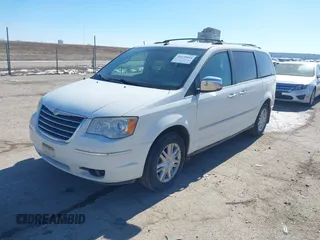 2009 Chrysler Town & Country Limited with VIN 2A8HR64X99R581691, listed as a IAAI auction lot 41639844 with 206,879 mi miles. Bid and sale history available at carsss.com. Image 2.