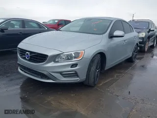 2017 Volvo S60 Dynamic with VIN YV126MFL8H2421443, listed as a IAAI auction lot 41913775 with 171,780 mi miles. Bid and sale history available at carsss.com. Image 17.