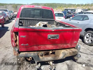 2018 Toyota Tacoma SR with VIN 5TFCZ5AN1JX154722, listed as a IAAI auction lot 41693606 with 123,916 mi miles. Bid and sale history available at carsss.com. Image 16.