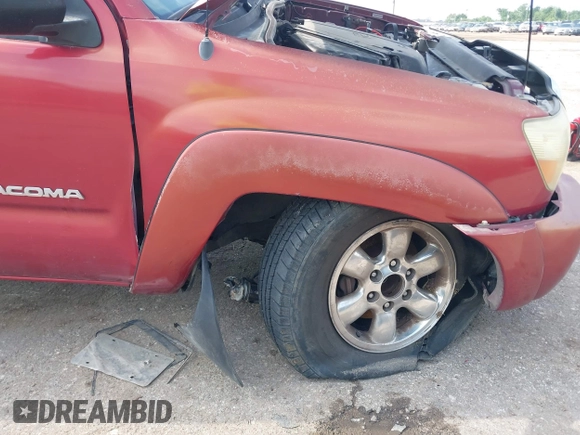 2005 Toyota Tacoma PreRunner z VIN 5TETU62N15Z003087, wystawiony jako IAAI lot #42119880 z przebiegiem 131 276 mil mil oraz . Historia ofert i sprzedaży dostępna na DreamBid. Obrazek 6.