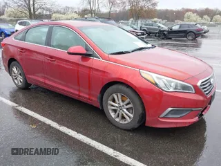 2016 Hyundai Sonata SE with VIN 5NPE24AF7GH391820, listed as a IAAI auction lot 42015648 with 123,004 mi miles and . Bid and sale history available at carsss.com. Image 1.